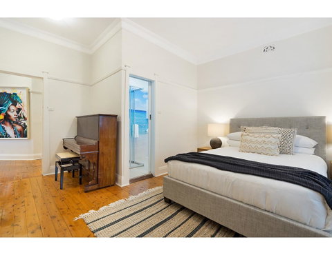 Huge Garden Apartment In The Heart Of Bondi Beach - Accommodation in Brisbane 2