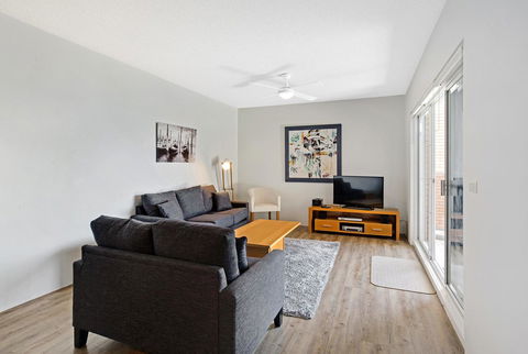 Victoria Parade, Kiah, Unit 10, 53 - Accommodation in Brisbane 2