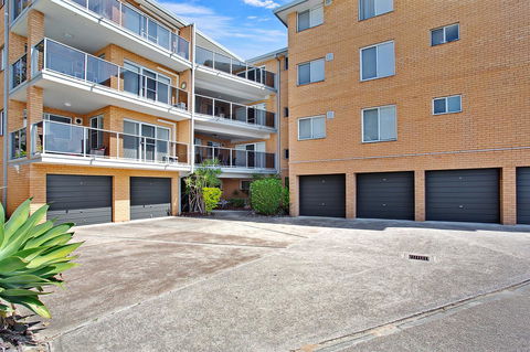 Victoria Parade, Kiah, Unit 10, 53 - Accommodation in Brisbane 12
