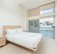 Waterfront Apartment on Sydney Harbour - Accommodation in Brisbane