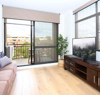 Vibrant inner-city living - Darling Harbour fringe - Accommodation in Brisbane