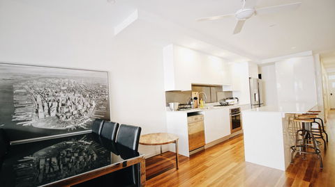 Cozy 5 Bed House In Sydney - Accommodation in Brisbane 5