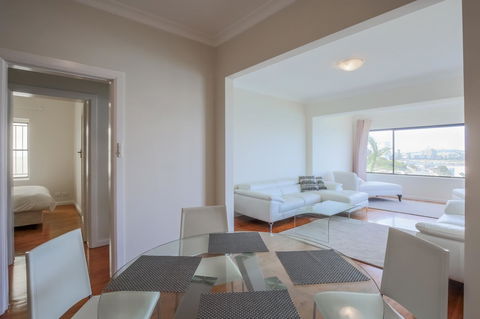 Ultimate Bondi Escape #2 - A Bondi Beach Holiday Home - Accommodation in Brisbane 7