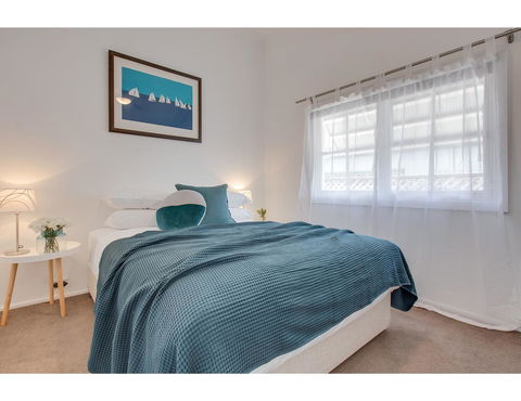 Spacious Cottage With Views, 10 Mins From The City - Accommodation in Brisbane 10