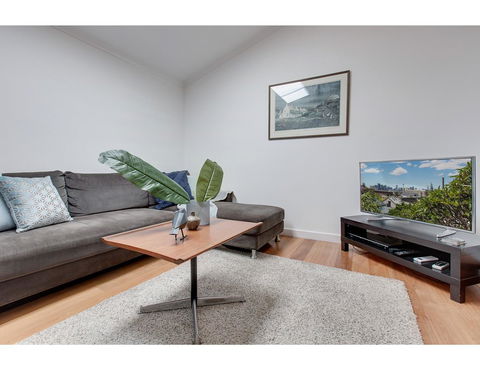 Spacious Cottage With Views, 10 Mins From The City - Accommodation in Brisbane 7