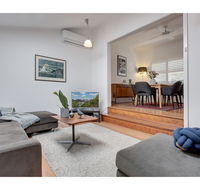 Spacious cottage with views 10 mins from the city - Accommodation in Brisbane