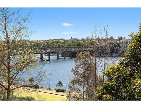 Spacious Cottage With Views, 10 Mins From The City - Accommodation in Brisbane 22