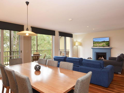 Villa De Saran Located Within Cypress Lakes - Accommodation in Brisbane 6