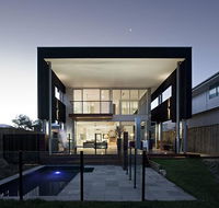 Casuarina Beachfront House - Hostie Properties - Accommodation in Brisbane