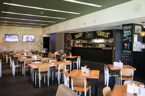 Alpha Hotel Eastern Creek - Accommodation in Brisbane 9