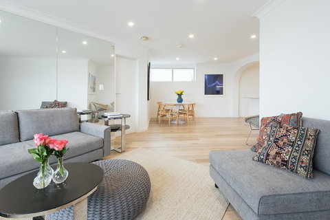 Right On Bondi - Accommodation in Brisbane 3