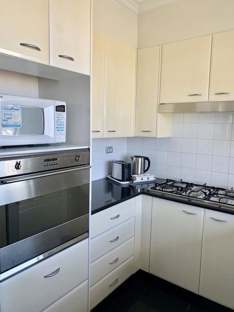 Castle Serviced Apartments - Accommodation in Brisbane 0