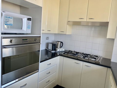 Castle Serviced Apartments - Accommodation in Brisbane 1