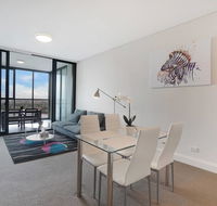 Cozy apartment with Water view plus Winter garden - Accommodation in Brisbane