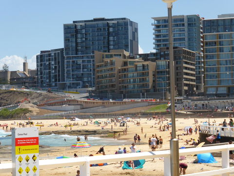 Arena Luxury Beachfront Apartment - Accommodation in Brisbane 13