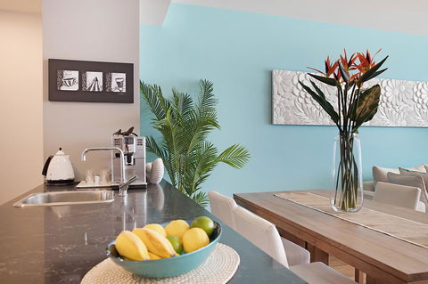 Arena Luxury Beachfront Apartment - Accommodation in Brisbane 16