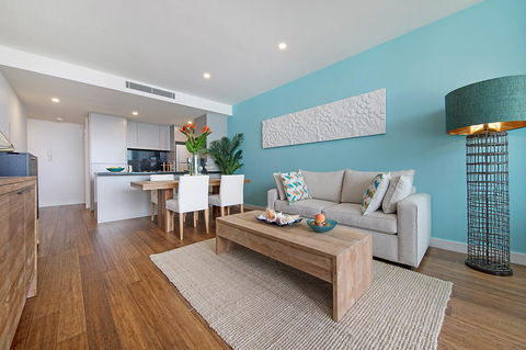 Arena Luxury Beachfront Apartment - Accommodation in Brisbane 41