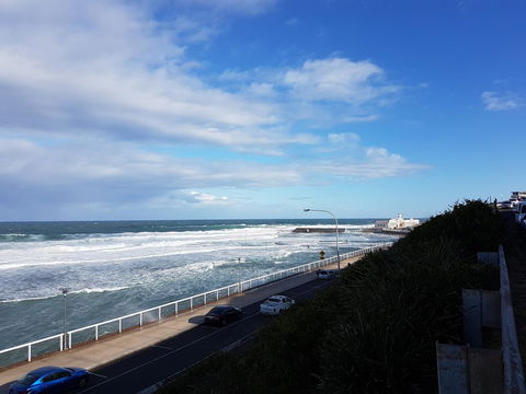 Arena Luxury Beachfront Apartment - Accommodation in Brisbane 38