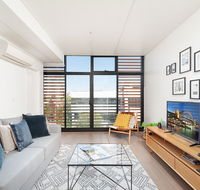Newtown's Best Designer Apartment - Accommodation in Brisbane