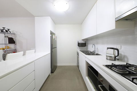 Sydney Apartment Close To Airport & CBD - Accommodation in Brisbane 11