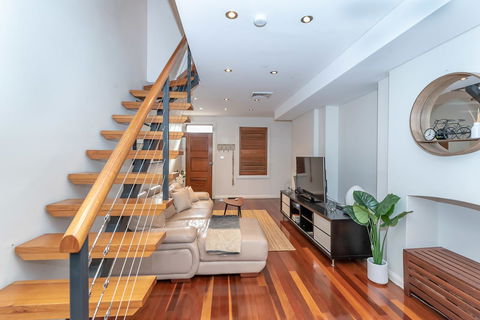 2 Bed House + Loft In Pyrmont - Accommodation in Brisbane 10