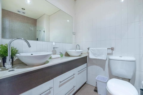 2 Bed House + Loft In Pyrmont - Accommodation in Brisbane 14