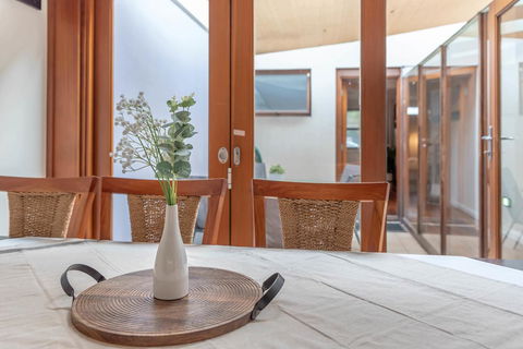 2 Bed House + Loft In Pyrmont - Accommodation in Brisbane 3