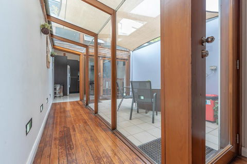 2 Bed House + Loft In Pyrmont - Accommodation in Brisbane 5