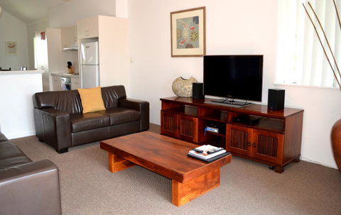 Outrigger Bay - Accommodation in Brisbane 16