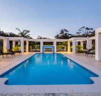One Mile Mansion - Private Coastal Retreat FREE FAMILY ADVENTURE PASS - Accommodation in Brisbane