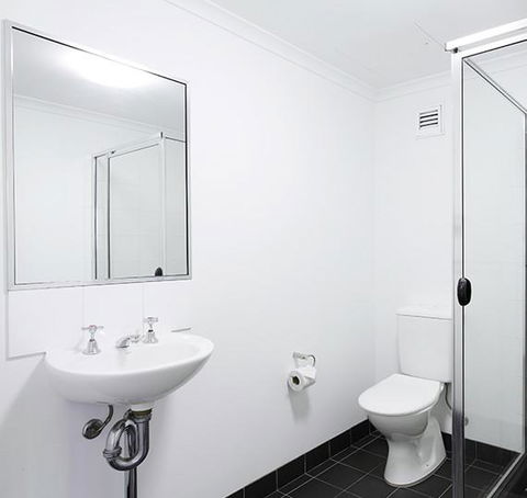 Sydney University Village - Accommodation in Brisbane 1