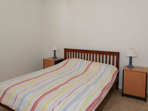 2 Cliff Road - Accommodation in Brisbane 6