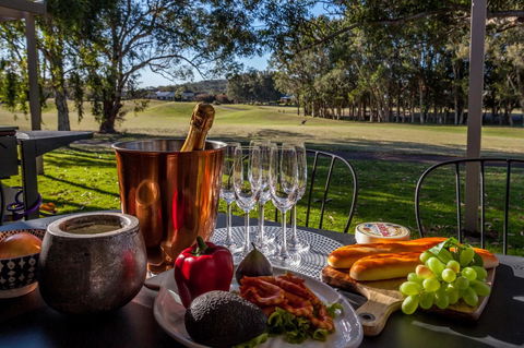 Horizons Retreat & Golf, Villa 133 - Accommodation in Brisbane 0