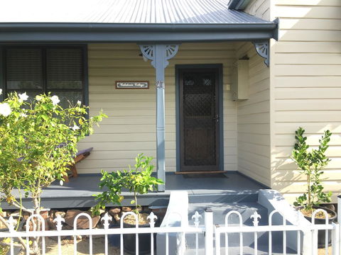 Caledonia Cottage - Accommodation in Brisbane 6