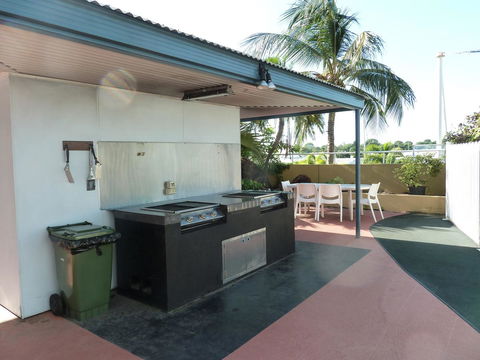 Cullen Bay Resorts - Accommodation in Brisbane 19