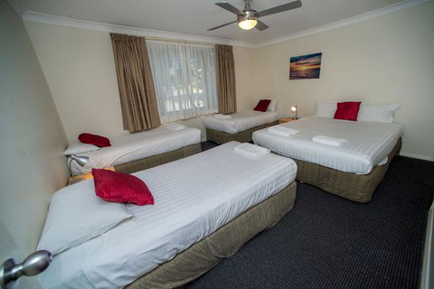 Beaches Serviced Apartments - Accommodation in Brisbane 0