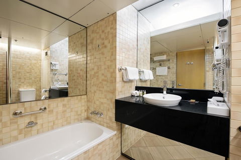 DoubleTree By Hilton Esplanade Darwin - Accommodation in Brisbane 11