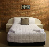 Golden Sands Motor Inn - Accommodation in Brisbane