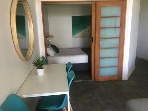 Lennox Holiday Apartments - Accommodation in Brisbane 14
