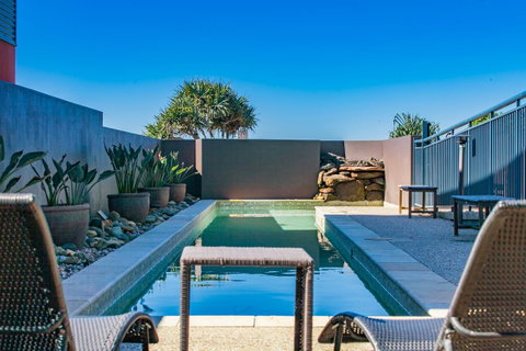 Lennox Holiday Apartments - Accommodation in Brisbane 3