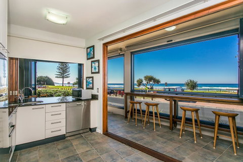 Lennox Holiday Apartments - Accommodation in Brisbane 13