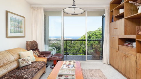 Bondi Apt. For 4 With Panoramic Ocean And Park Views - Accommodation in Brisbane 2