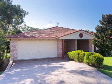 Bonito At Bagnalls Beach' 1/6 Bonito Street - Pet Friendly, Air Conditioning - Accommodation in Brisbane 3