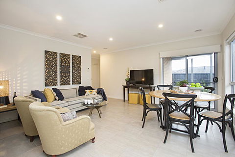 BOUTIQUE STAYS - Gumflower - Accommodation in Brisbane 1