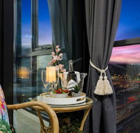 Braddon Penthouse Top Location Netflix WiFi Views - Accommodation in Brisbane