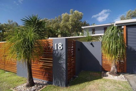 Bramston Beach - Luxury Holiday House - Accommodation in Brisbane 2