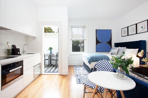 Bright And Beautiful Studio In Quiet Neighbourhood - Accommodation in Brisbane 0