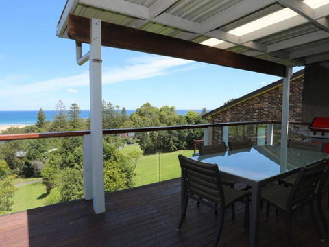 Brilliant Ocean Views - Accommodation in Brisbane 3