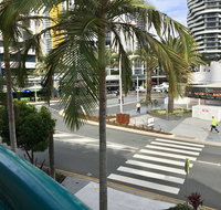 Broadbeach Private Apt with CHA - Accommodation in Brisbane