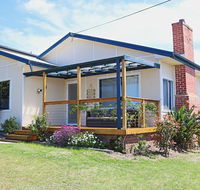Bungo Beach house - Pet Friendly home - Accommodation in Brisbane